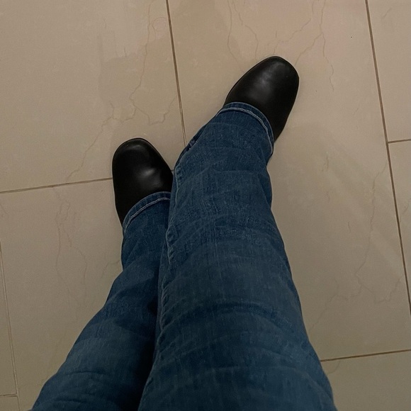 ECCO Black leather side zip ankle Boots Button‎ accent size 10.5 dress heels - Picture 10 of 12